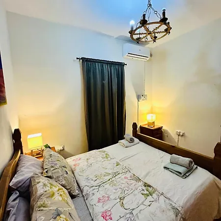 شقة Xl Huge Art-filled Homes In Area, Walk To Sliema, St Julian's Gzira