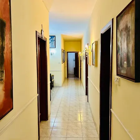 Xl Huge Art-filled Homes In Area, Walk To Sliema, St Julian's *